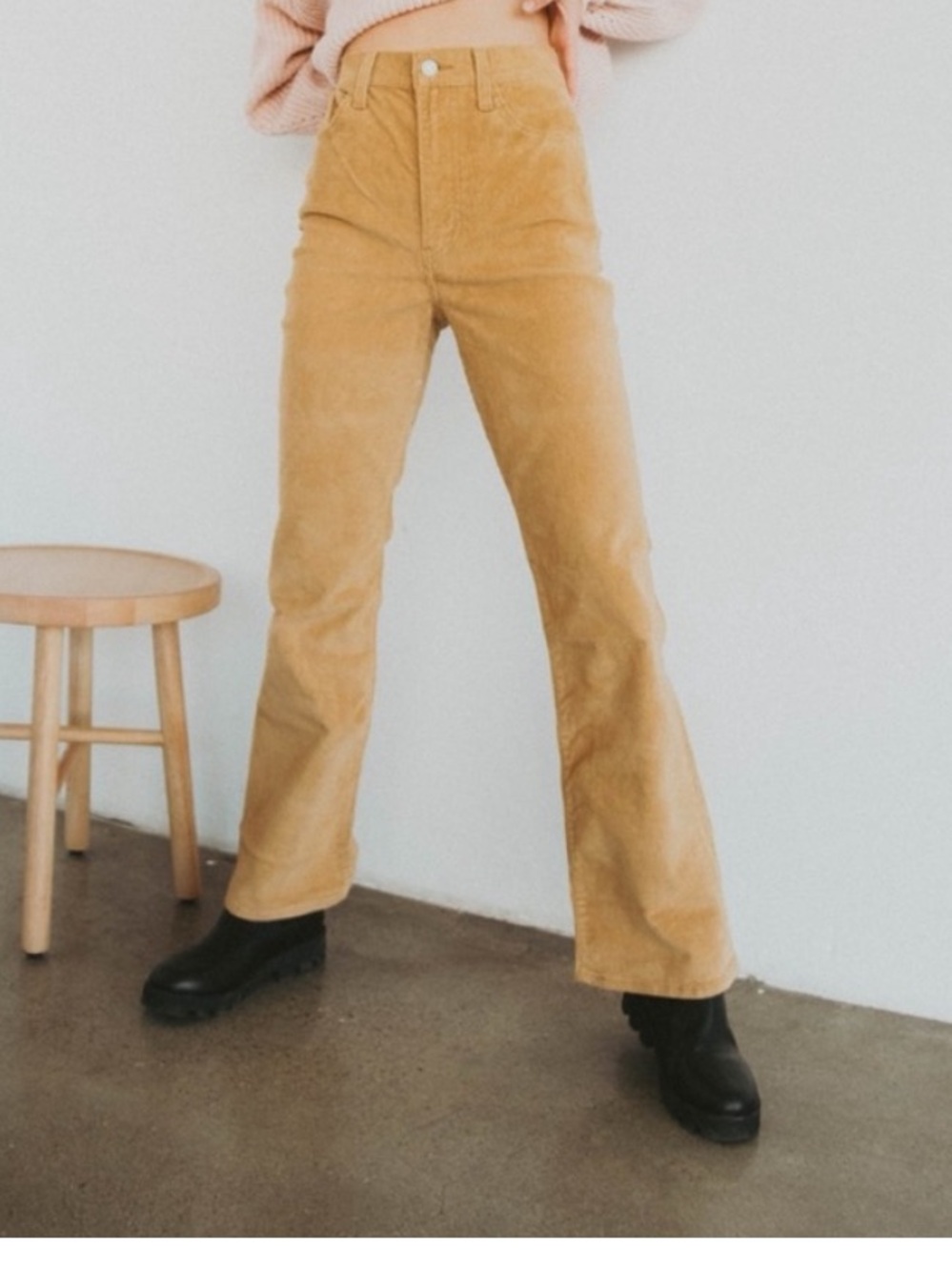 Levi’s Ribcage Bootcut Corduroy Pants Iced Coffee Tan High Rise W25 L33